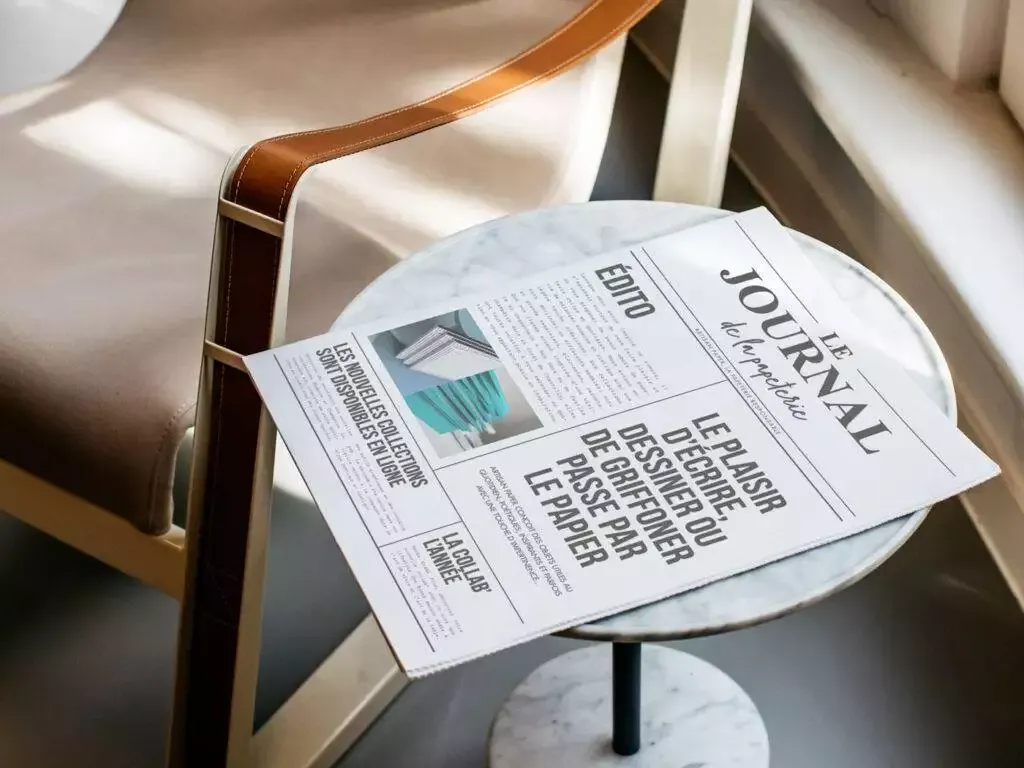 newspaper-journal-tabloid-impression-LG