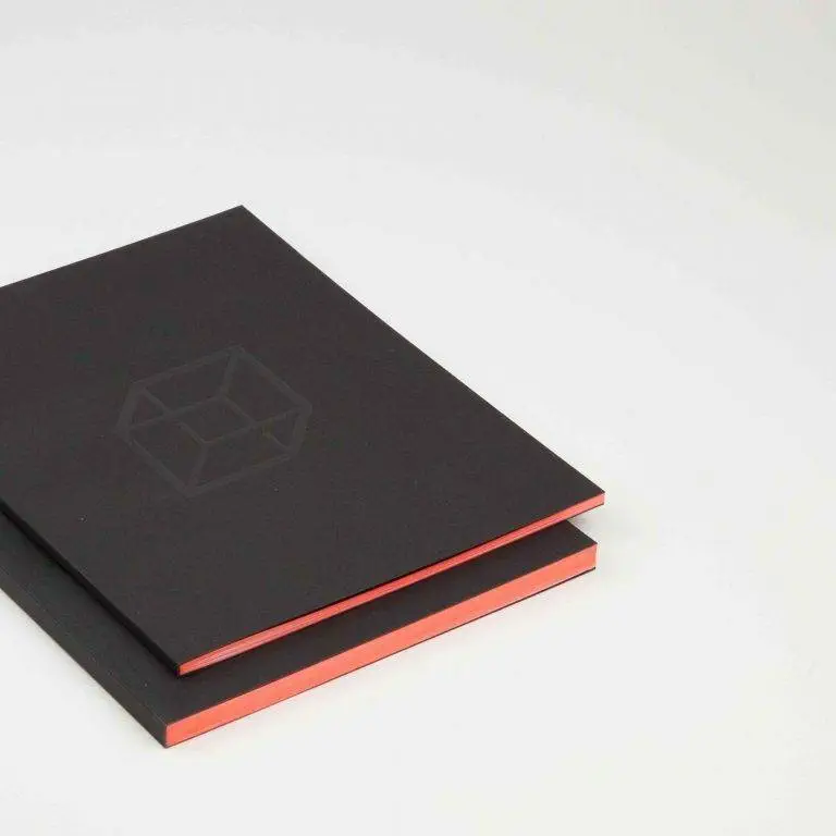 catalogue couleur sur tranche