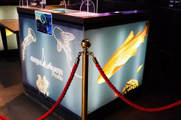 PLV Viscom caisson lumineux Aquarium de Paris